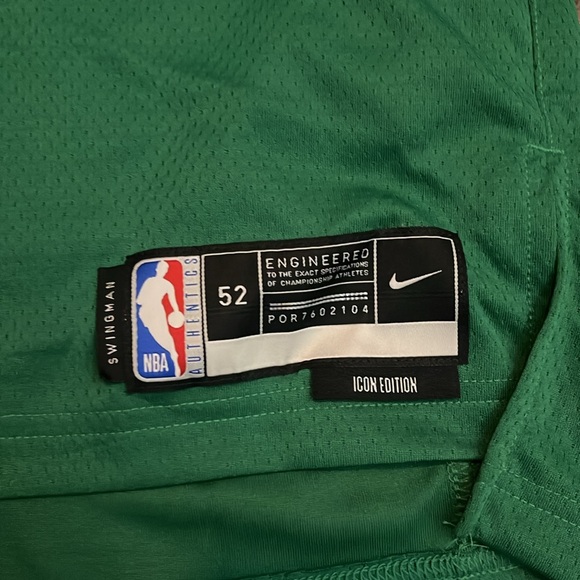 Celtics full uniform plus 2 hats - Picture 4 of 15